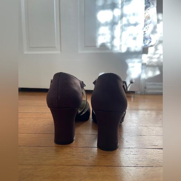 90s Vintage Unlisted Brown Mary Jane Heels - Picture 6 of 9